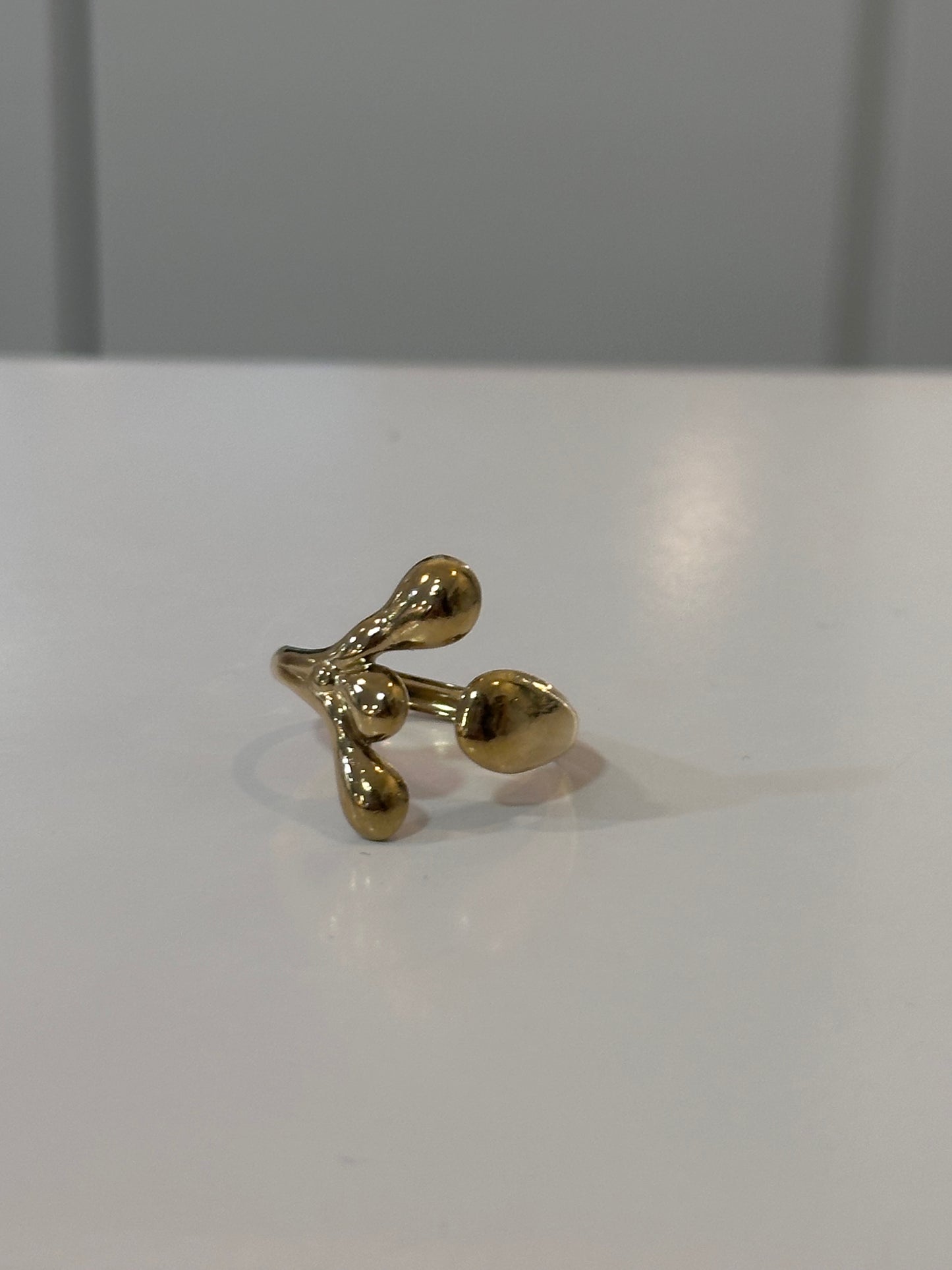 Anillo Liora