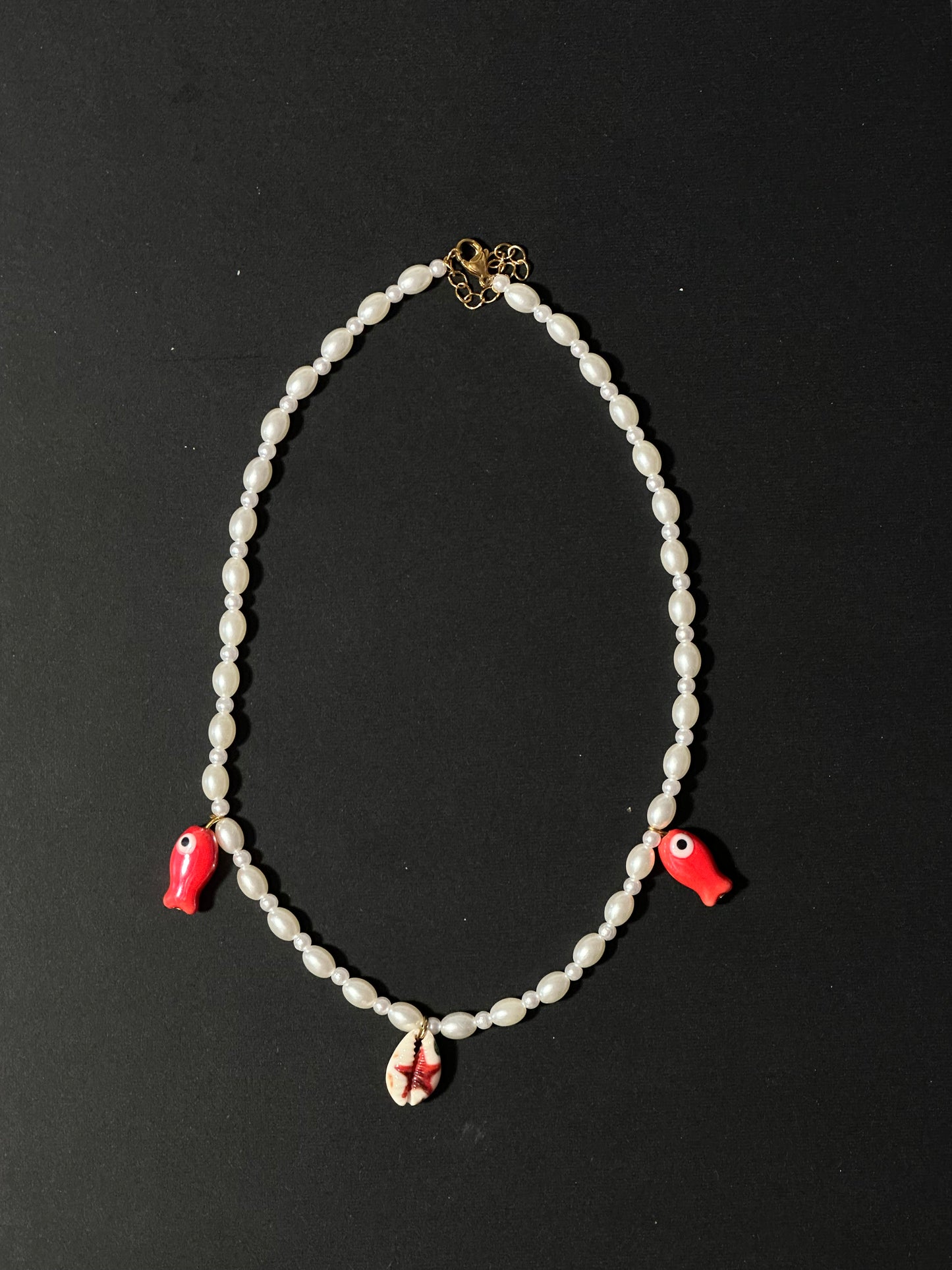 Collar Río, Pececitos