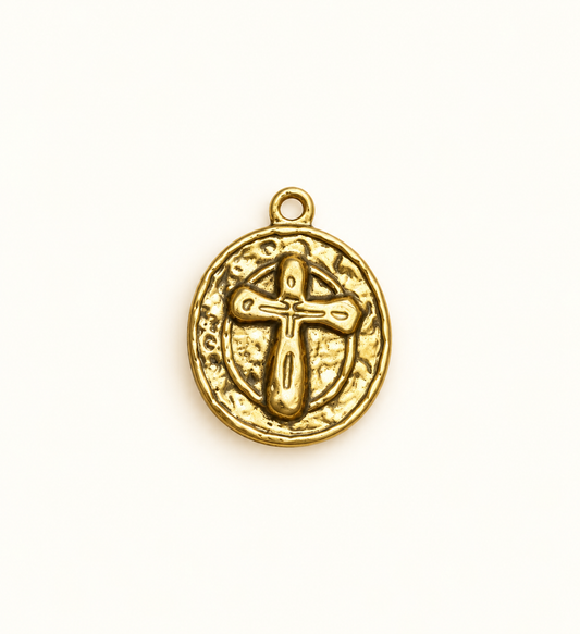 Charm Moneda + Cruz
