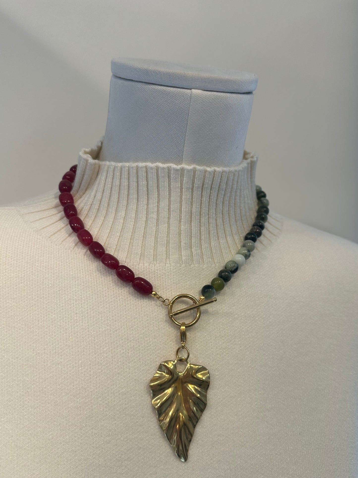 Collar Nua