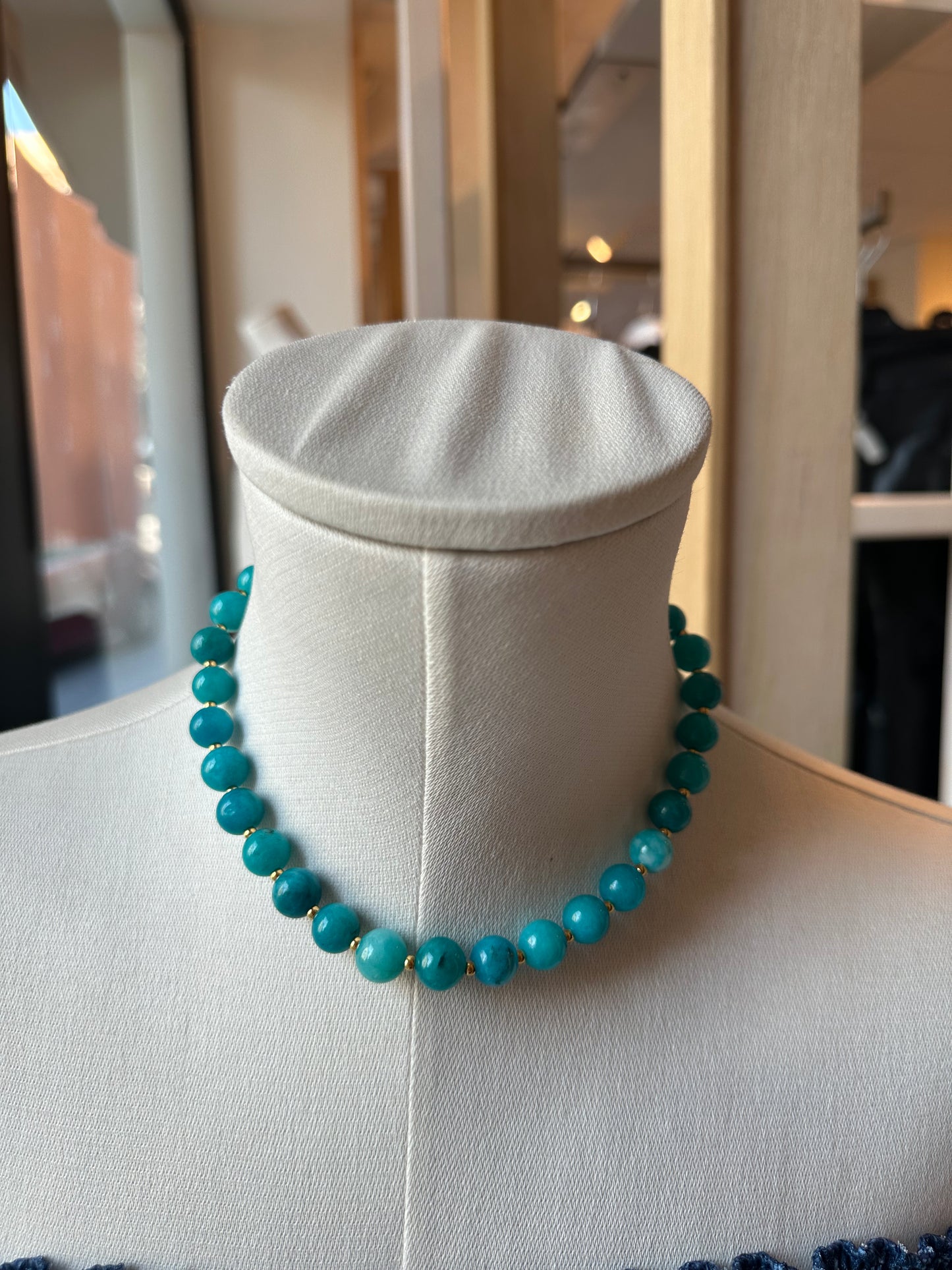 Collar Isola. Azul claro